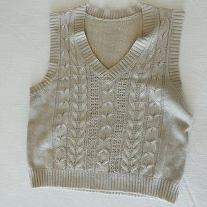 Cream knit sweater vest (like new)